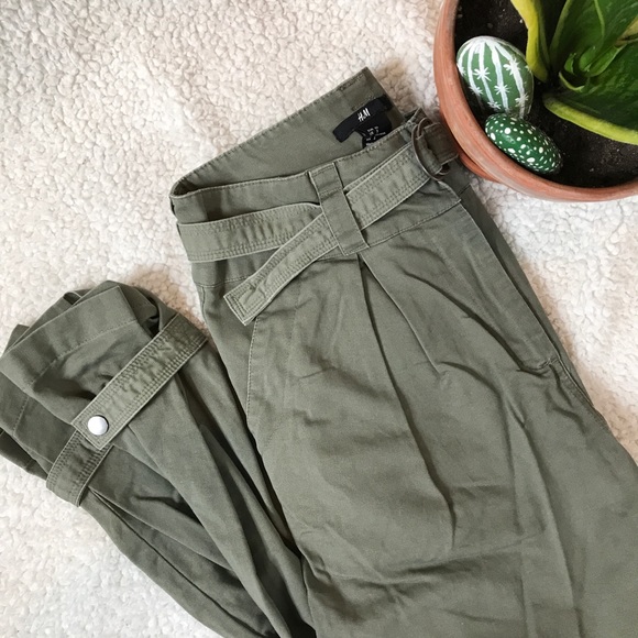 H&M Pants - H&M High Waist Belted Olive Chinos SZ 2